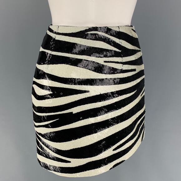 Size 2 Black Cream Zebra Print Stripe Acetate Viscose Sequined Mini Skirt - Picture 3 of 6